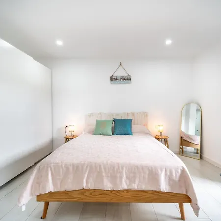 Апартаменты A Terrace With Sea View, 2 Bedrooms In